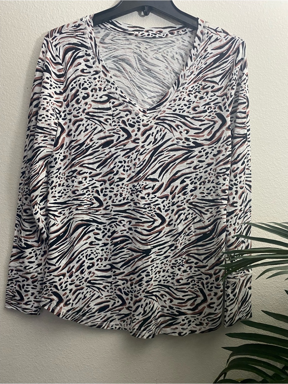 V-Neck Animal Print Long Sleeve Top - White, Black & Brown